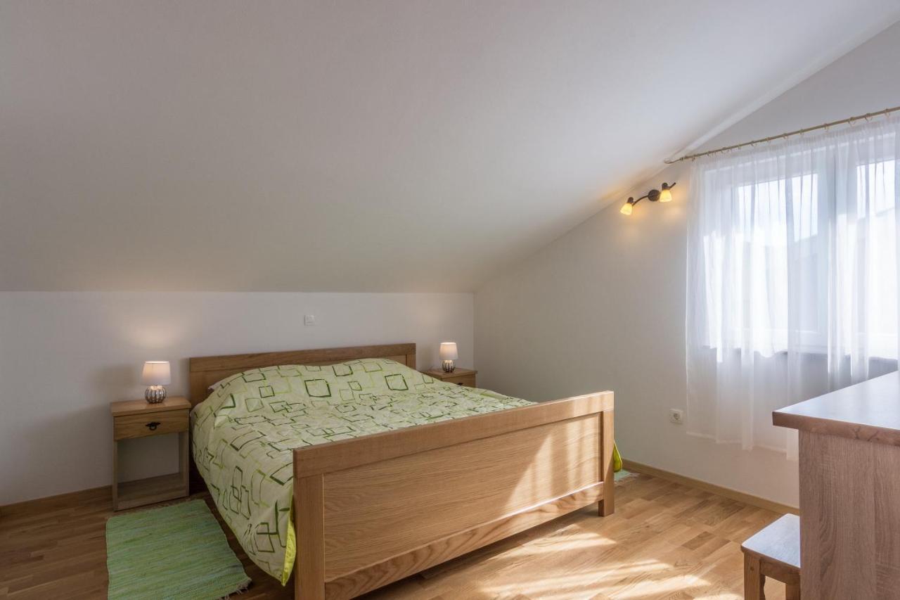 Apartments By The Sea Simuni, Pag - 18386 Kolan Ngoại thất bức ảnh